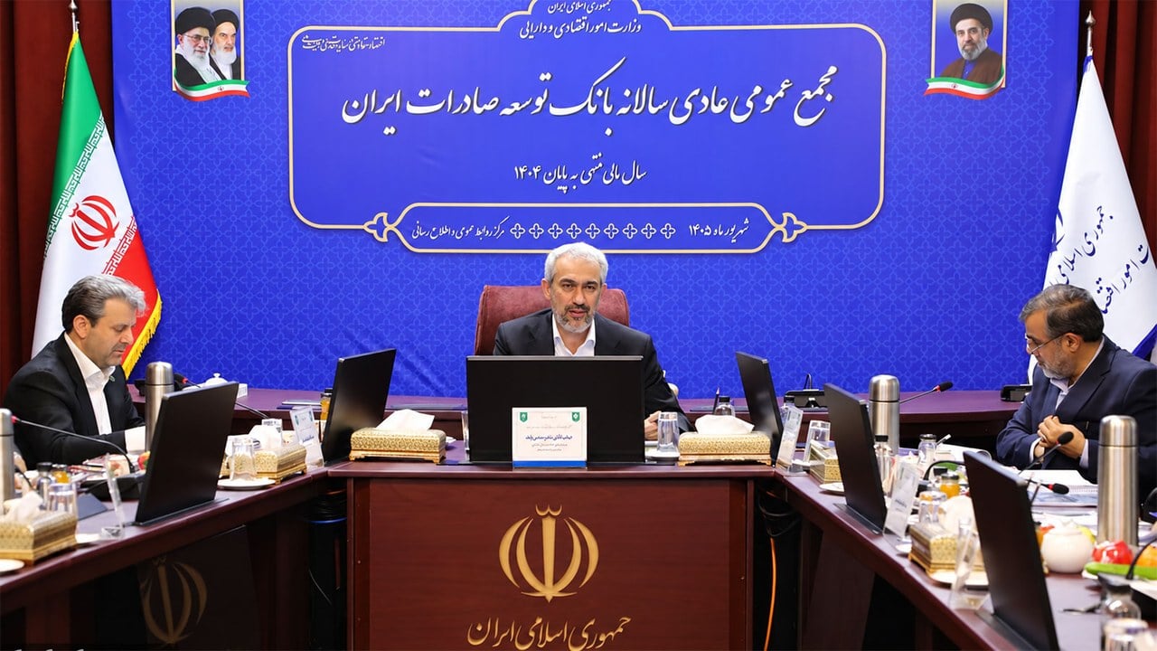 مدنیزاده: صورتهای مالی بانکهای دولتی باید هر سه ماه بهصورت شفاف و آنلاین در دسترس عموم قرار گیرد