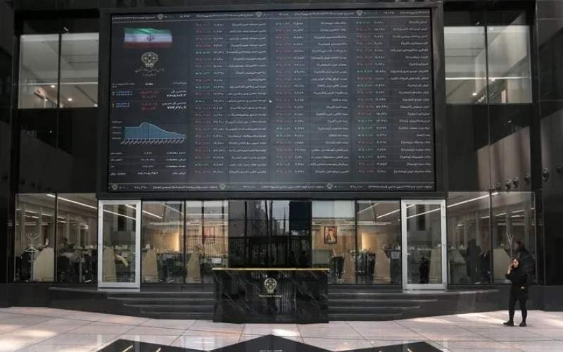 دلار بالا رفت، بورس جان گرفت