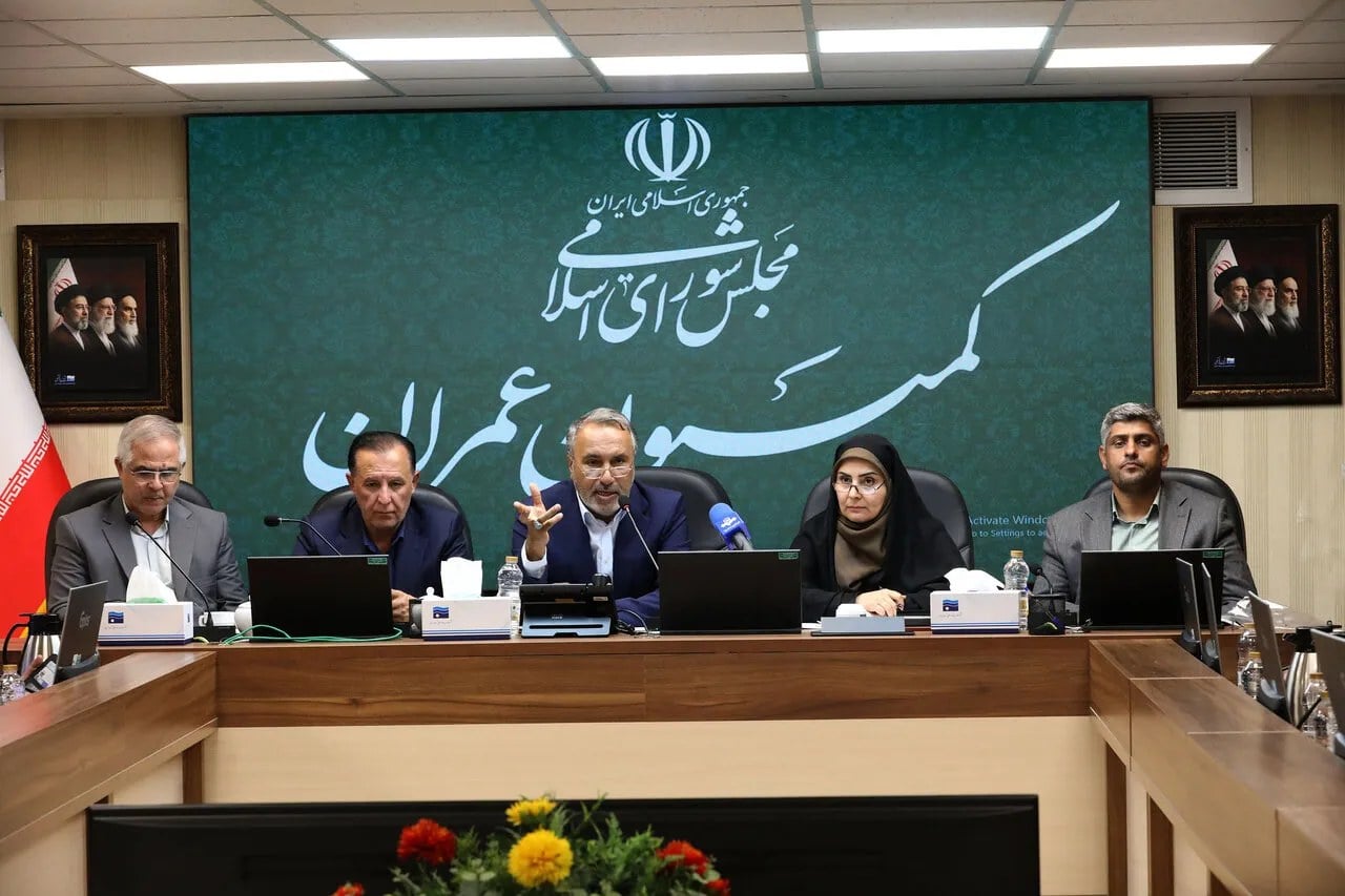 تدوین «طرح جامع مسکن» برای نخستین بار در کشور/ انحراف ۹۰ درصدی بانکها در پرداخت تسهیلات مسکن/ اولویت واگذاری زمین رایگان به دهکهای ۱ تا ۵ است