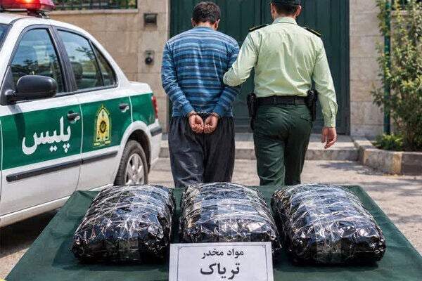 کشف بیش از ۱۲ کیلوگرم تریاک از داشبورد یک خودرو در خراسان شمالی