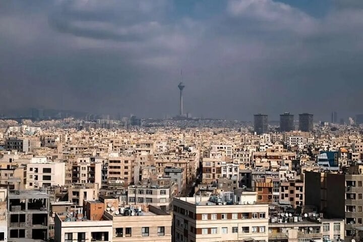 خانه گران‌تر می‌شود، معاملات نه؛ بازار مسکن در تله رکود تورمی
