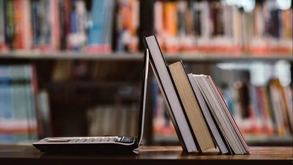 تزریق وام ۱.۶ میلیاردی به حساب ناشران و کتابفروشان | شرایط و سقف تسهیلات اعلام شد