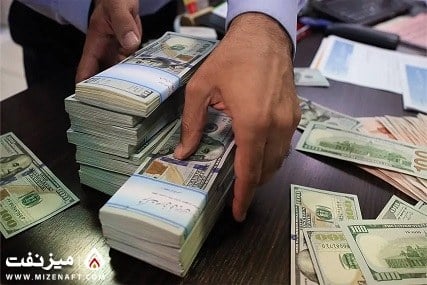 فروش اسکناس دلار در شعب بانک‌ها و صرافی‌ها