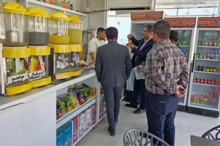 ضربالاجل ۷۲ ساعته برای تخلیه و پلمب غرفههای متخلف اسکله ذاکری قشم