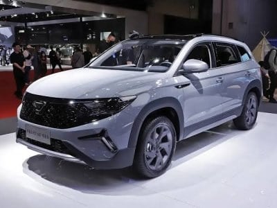 نمایش میلیاردی خودروها در شهر آفتاب