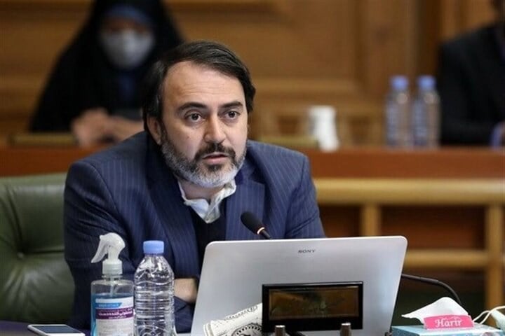ضرورت تعیین زمان تحویل ۶۳۰ واگن و پیگیری بیمه تاکسیرانان