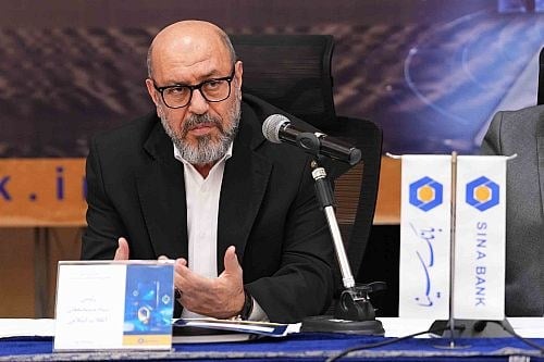 بانک سینا مکلف به پیشتازی در بانکداری اجتماعی اسلامی و دیجیتال هوشمند شد