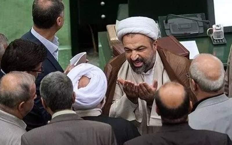 قهرمان سازی از یک مجرم، پرده از چهره مدعیان قانونگرایی برداشت