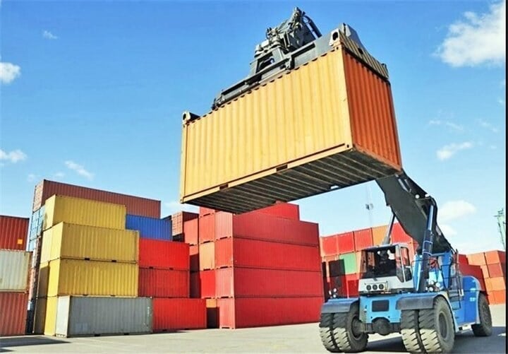افزایش ۴۶ درصدی صادرات گمرکات اصفهان