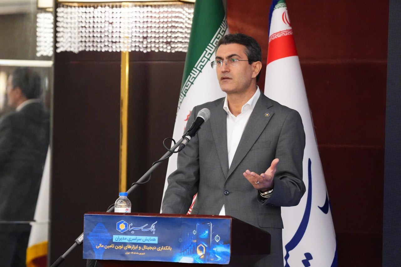 نوسازی بانکداری در بانک سینا؛ از بررسی ایجاد شعب شبانهروزی تا KPI دیجیتال / افزایش سرمایه ۲۷.۵ همتی با آورده نقدی و تجدید ارزیابی