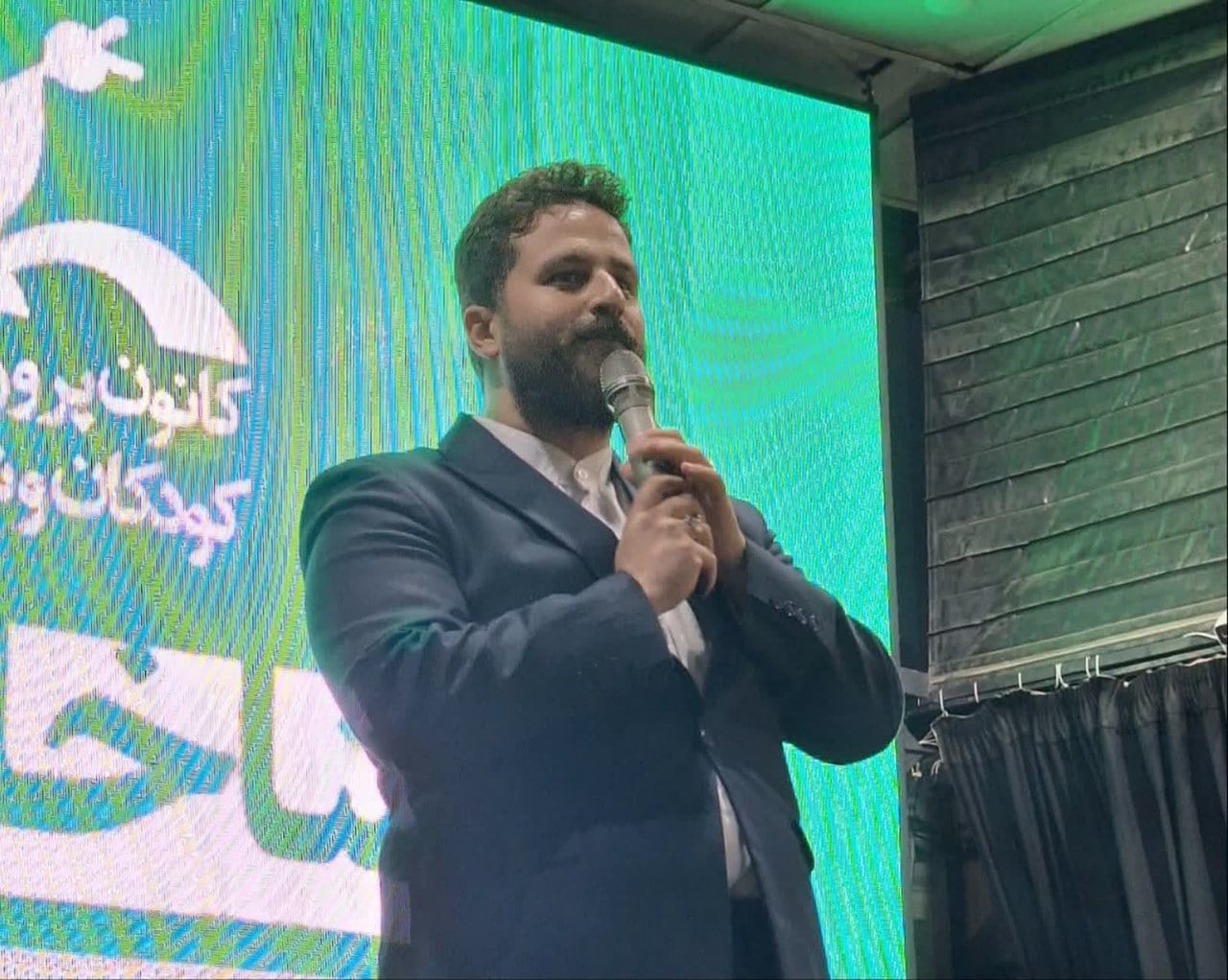 برگزاری برنامههای شاد و مفرح در تقویم مدیریت شهری رودبار قرار میگیرد