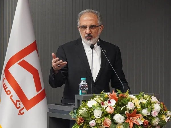 لزوم ارتقای سهم بازار و توسعه درآمد‌های کارمزدی در حوزه ارزی / برای جذب منابع ارزی تا پایان سال، برنامه ارائه دهید