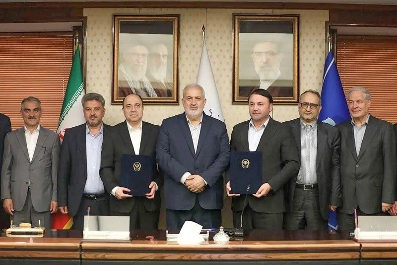 با حضور وزیر نیرو صورت گرفت امضای تفاهمنامه همکاری بانک سپه و وزارت نیرو