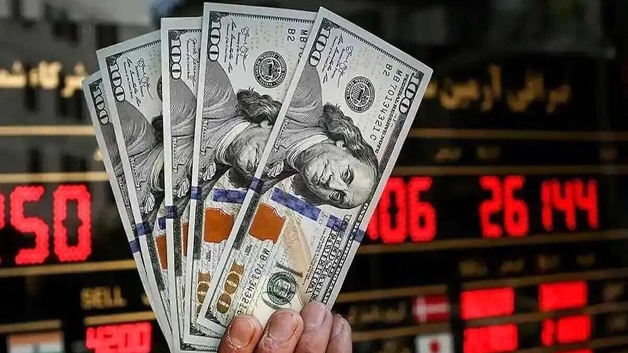 دلار در آستانه تغییر مسیر؛ قیمت تا کجا بالا می‌رود؟