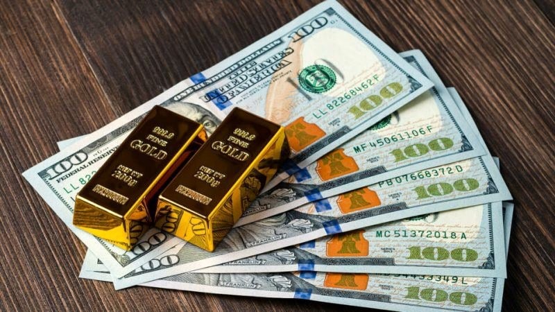 رابطه قیمت طلا و دلار/ سرمایهگذاران طلا چگونه زیان خود را پوشش میدهند؟