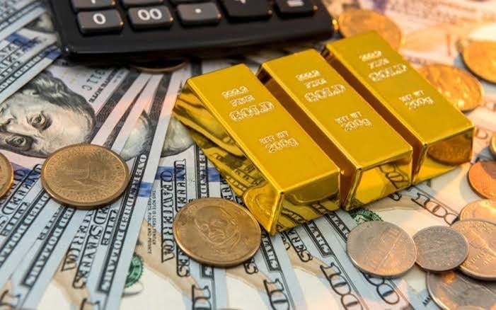 کاهش قیمتها در بازار سکه و طلا؛ ریزش 3700 تومانی دلار