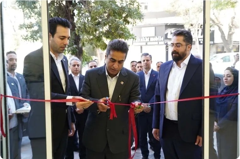فصل تازه خدمت‌رسانی بانک شهر به شهروندان با افتتاح «شعبه نازی‌آباد»