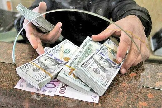 بانک مرکزی قیمت دلار بانک ها را اعلام کرد؛ افزایش قیمت دو برابری در یک سال