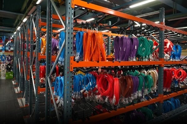 از BOM بیستسطحی تا MRP و کانبان؛ پشت خط تولید قطعهساز چه میگذرد؟