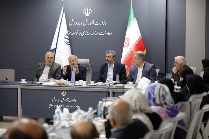 پیگیری ارزش مالکانه و سهام‌دار شدن اعضای صندوق ذخیره فرهنگیان