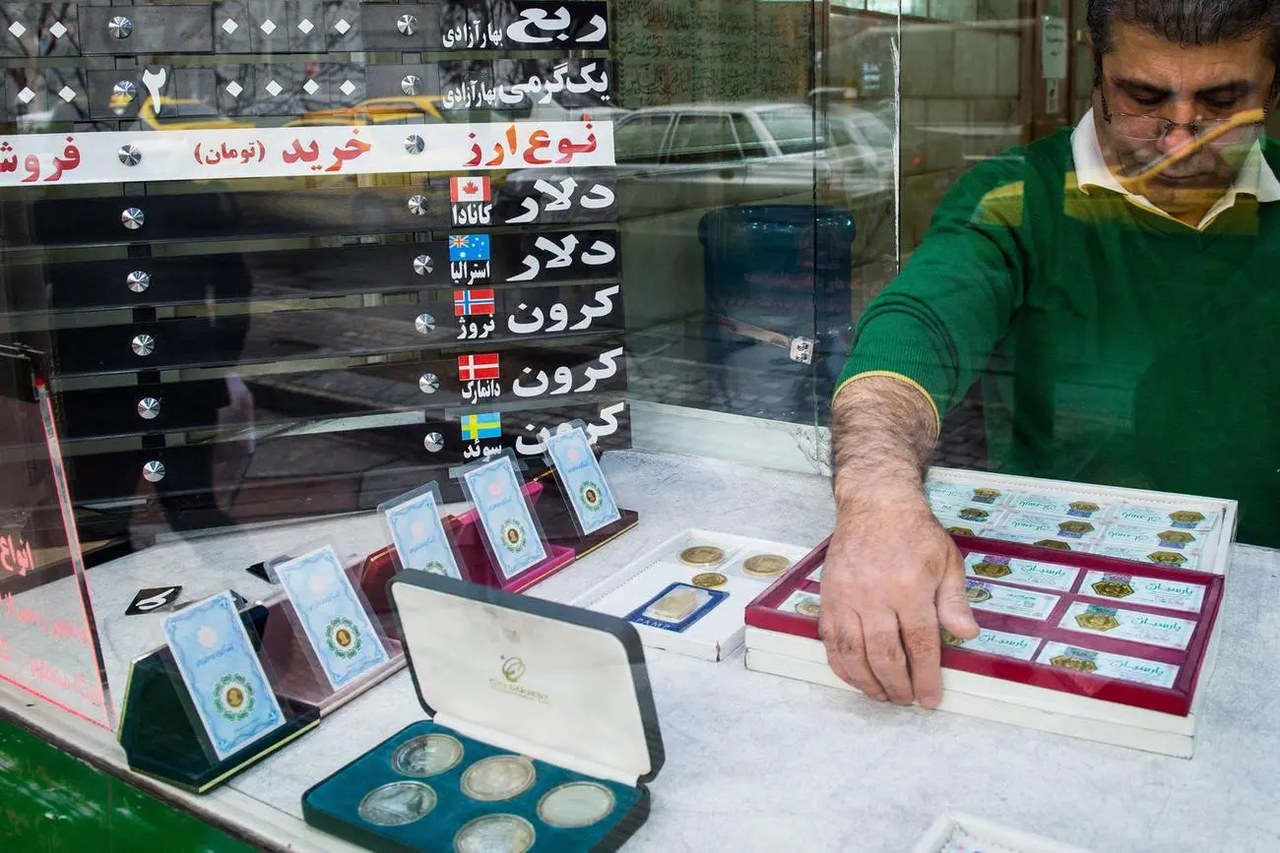 صعود قیمت طلا و سکه؛ دلار در محدوده ۲۷۰ | اخبار و نوسانات بازار طلا و ارز