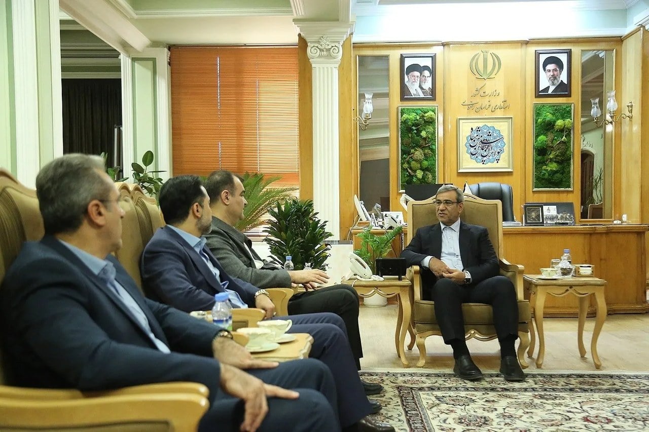 استاندار خراسان رضوی مطرح کرد: بیمه پروژهمحور، راهکار جدید برای تأمین مالی زنجیرههای صنعتی