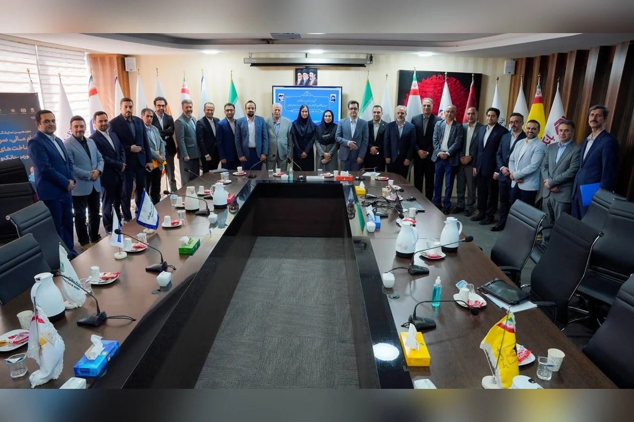 نمایشگاه نظام مالی با رویکردی متفاوت / بانک های خصوصی با ظرفیت کامل پای کار آمدند