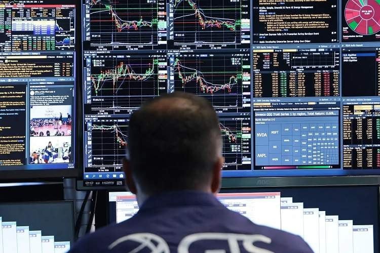 خروج ۱۴۸ میلیون دلاری از ETFهای بیتکوین؛ چرا صعود BTC متوقف شد؟