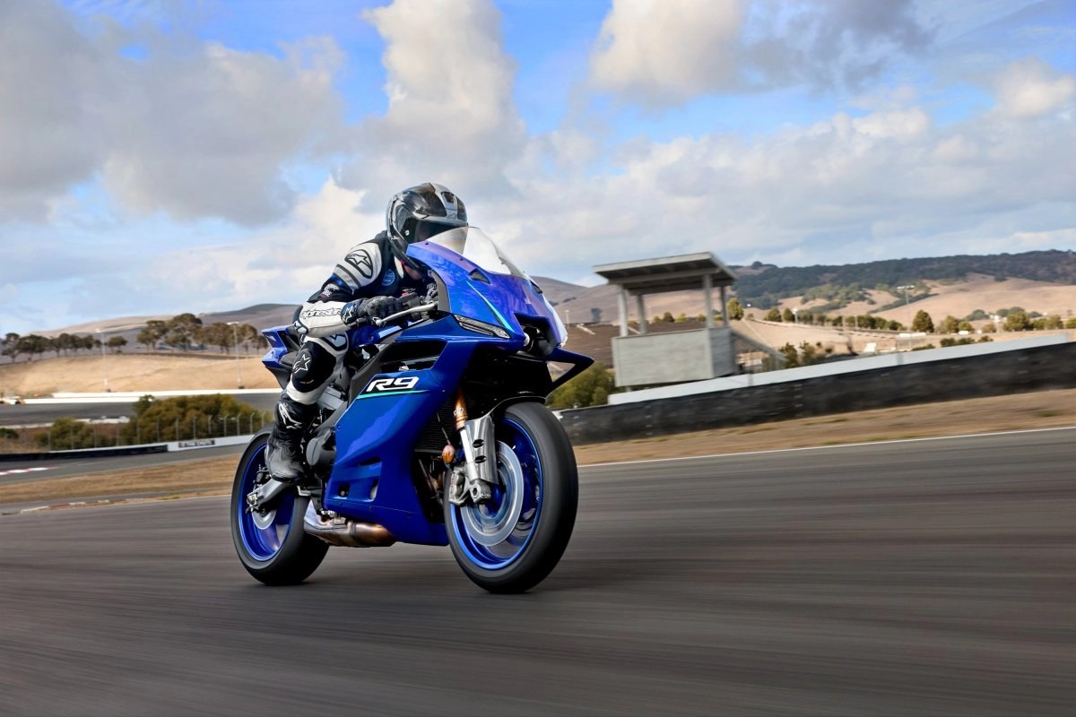 یاماها YZF-R9 مدل 2027؛ سوپراسپرت سه‌سیلندر ژاپنی