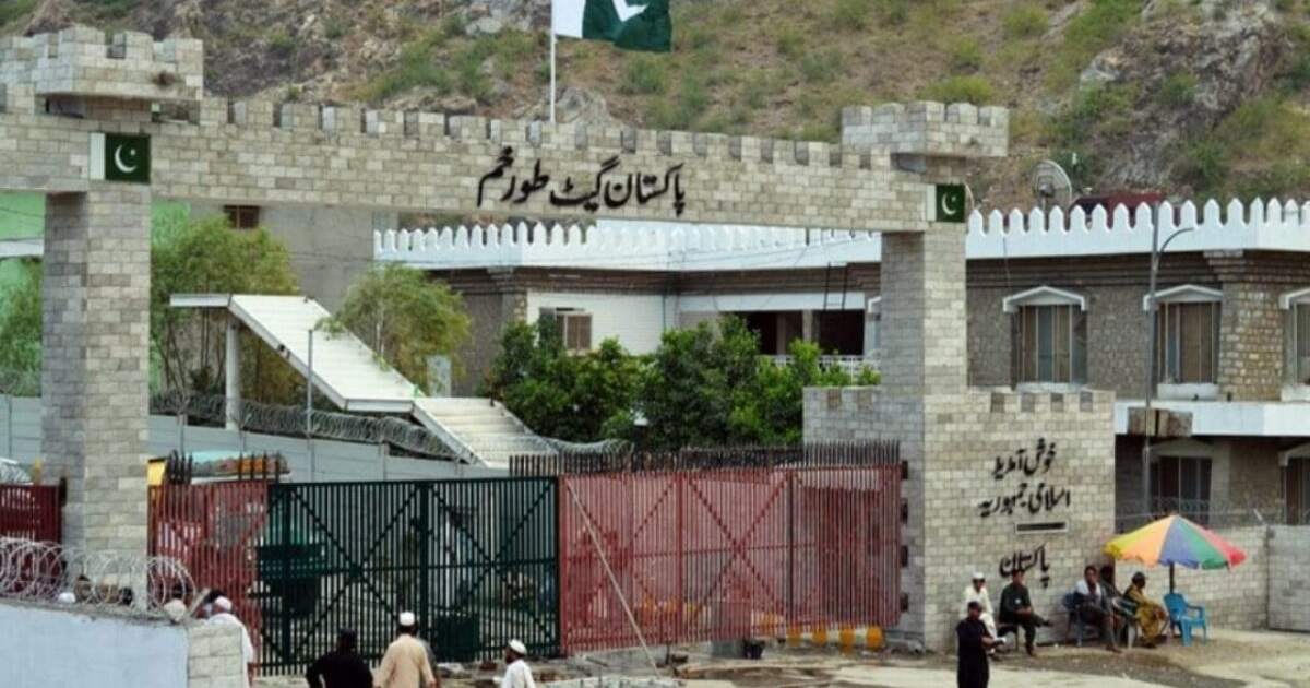 صادرات پاکستان به افغانستان بیش از «۸۸ درصد» کاهش یافته است