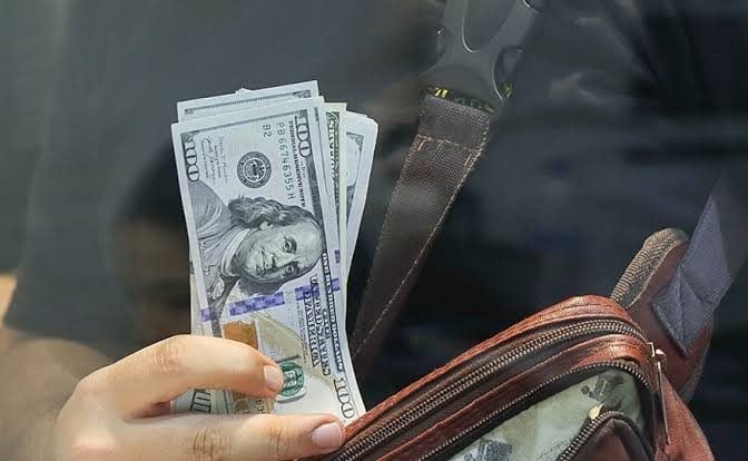 تغییر مسیر ارز یا افزایش عرضه شدنی است؟