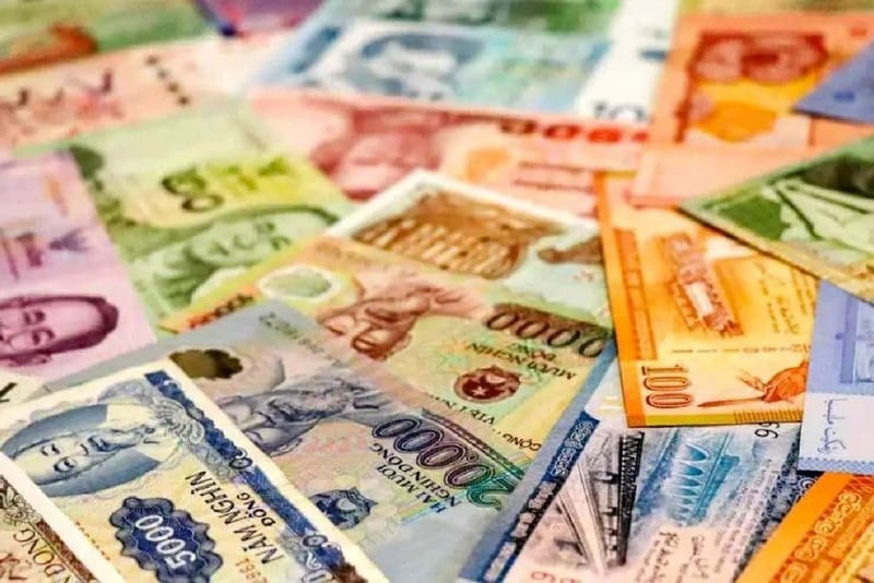 بازدهی غیرمنتظره در بازار ارز / وقتی یوآن و روبل از دلار پیشی می‌گیرند