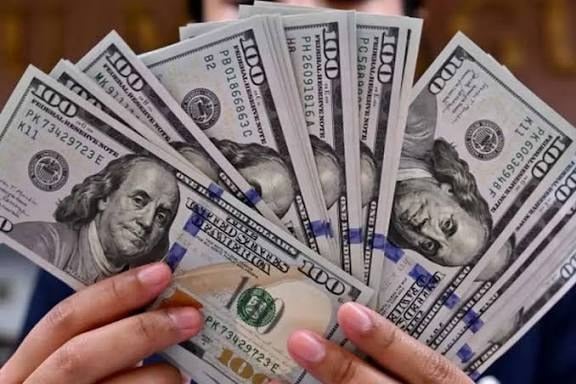 تداوم روند صعودی در بازار ارز و ثبت نرخهای جدید برای دلار آمریکا و یورو