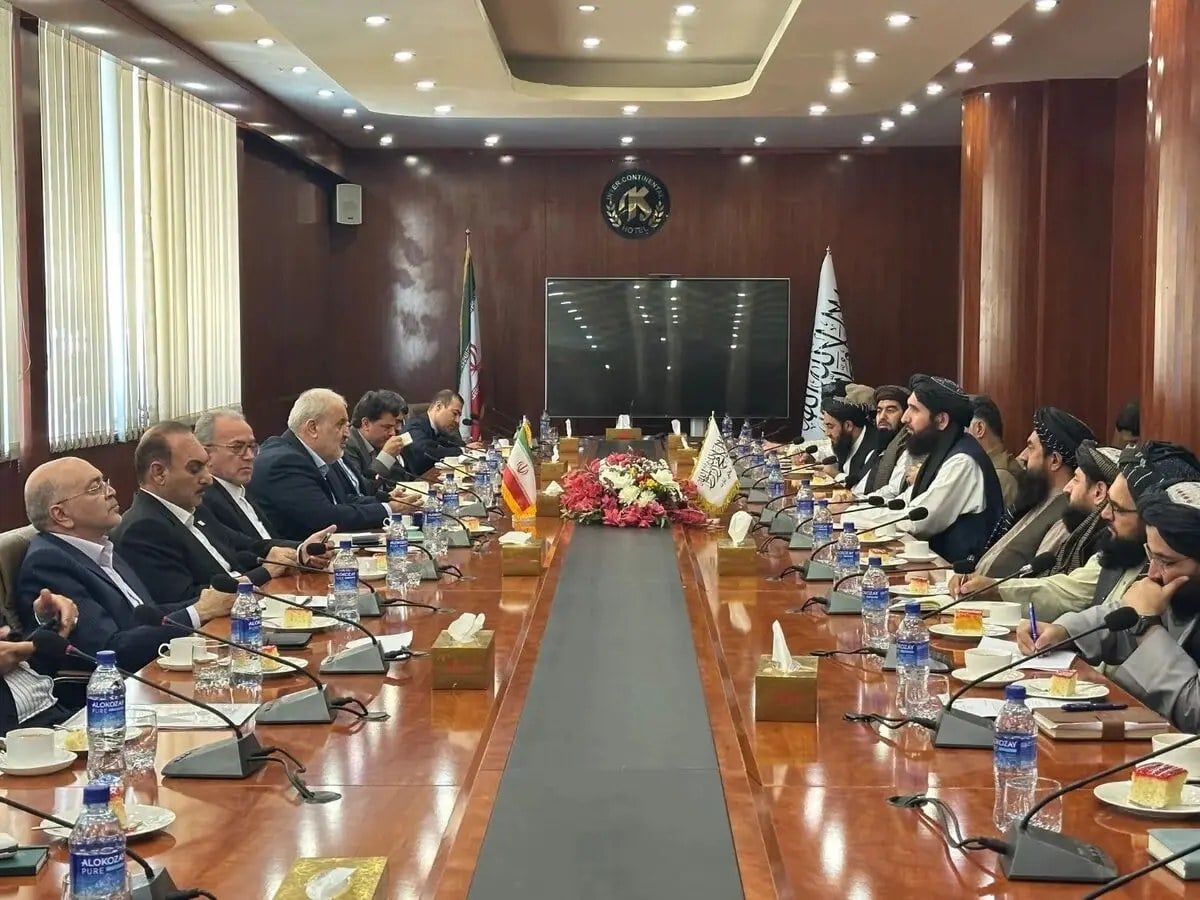 برگزاری نشست مشترک وزیر نیرو با اعضای اتاق بازرگانی افغانستان