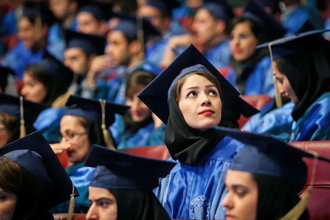 مدیرکل امور دانشجویی وزارت بهداشت خبر داد: افزایش دانشجویان سنواتی علوم پزشکی به دلیل قطعیهای اینترنت