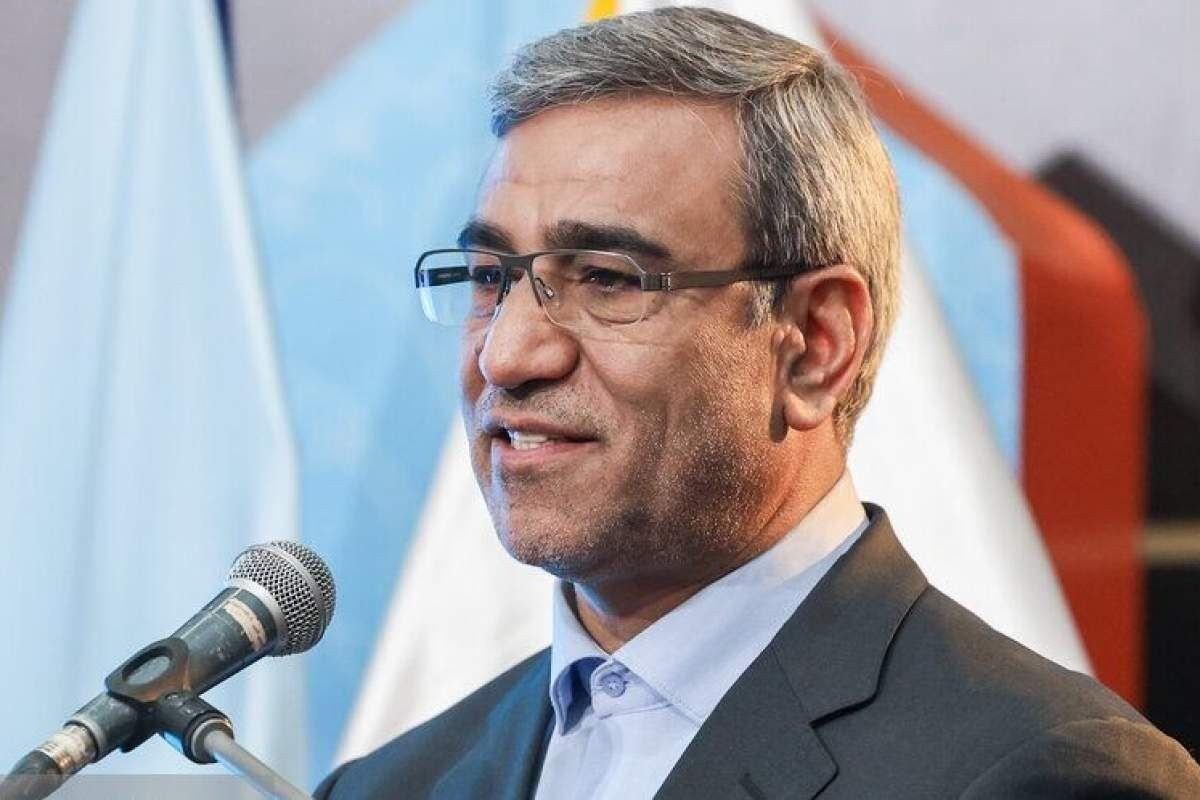 استاندار: مطالبات ۱۱ ماهه داروخانههای خراسان رضوی نیازمند چارهاندیشی و تعامل بیمه سلامت است