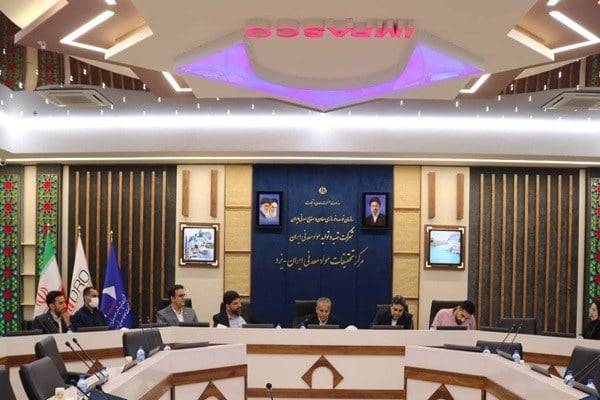 حقوق و مزایای کارکنان ایمپاسکو زیر ذرهبین؛ نشست مستقیم مدیران با پرسنل یزد