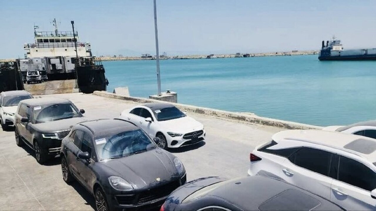 واردات خودرو متوقف شد؛ فقط این گروه از واردکنندگان مستثنی می شوند