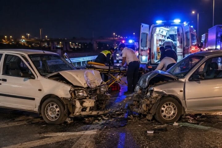 برخورد دو خودروی پراید در محور اراک به قم پنج مصدوم بر جای گذاشت