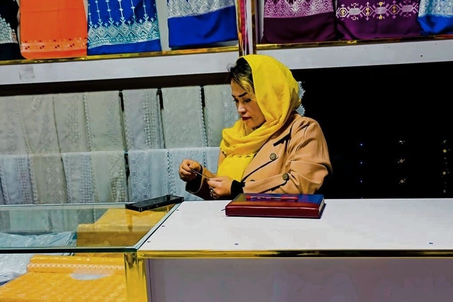 زنان کارآفرین در کابل؛ فلجشدن کار و بار در سایه فقر و محدودیتهای طالبان