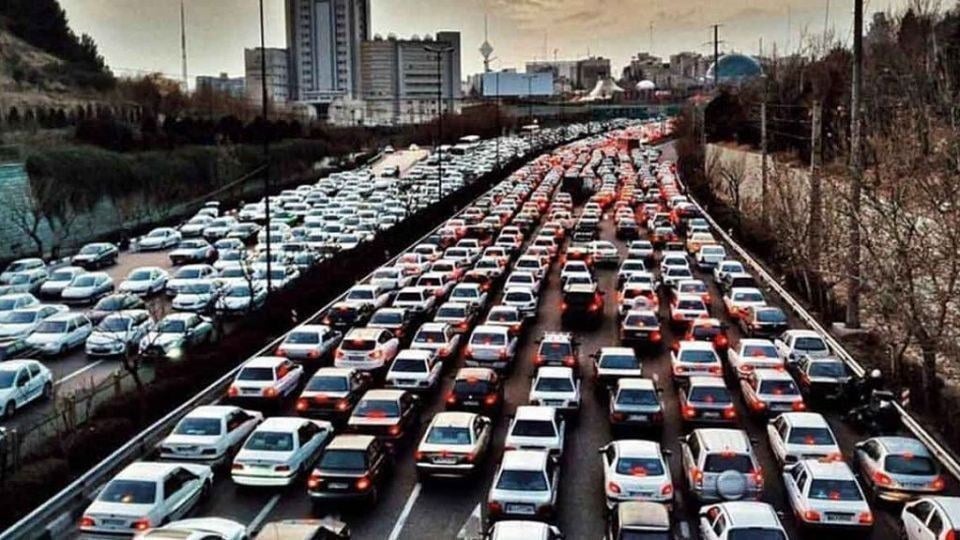 ترافیک نیمهسنگین در چند محور پرتردد؛ جاده گنبد–کلاله مسدود شد