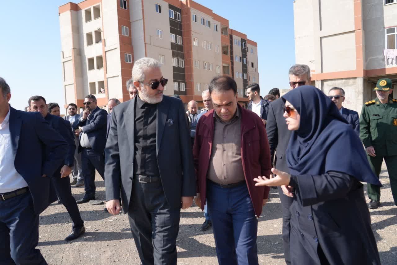 تکمیل محوطهسازی مسکن مهر خوی با تأمین سهم مردم از سوی وزارت راه و شهرسازی