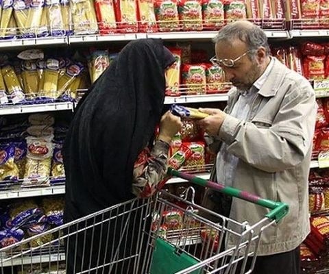 مردم کاهش تورم را به صورت ملموس احساس نمی‌کنند