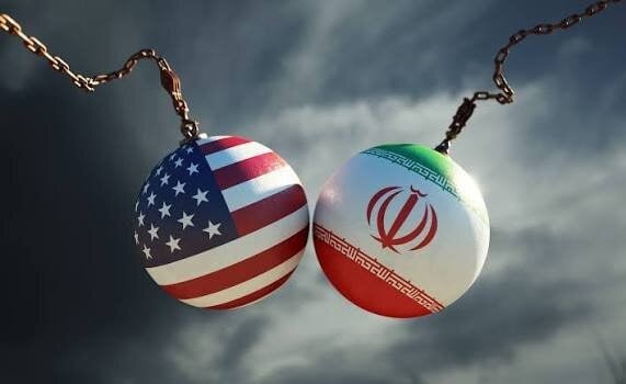 کورش احمدی: بعید می‌دانم ترامپ به جنگ تمام‌عیار دیگری راغب باشد/ ادامه محاصره اقتصادی در حکم اعلام جنگ است
