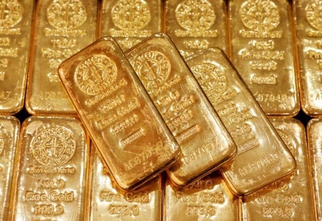 فشار نرخ بهره بر طلا؛ آیا اونس در سال ۲۰۲۷ رکورد میزند؟