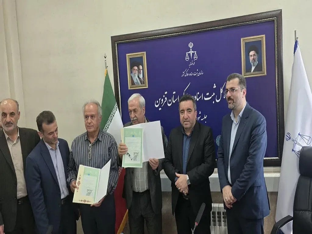 گرهگشایی از معضل ۳۰ ساله مسکن نیروهای مسلح و واگذاری ۱۲ سند صنعتی در قزوین