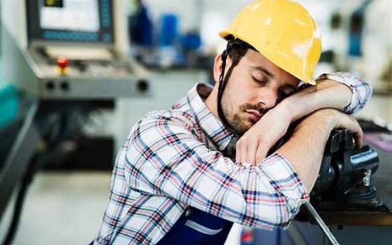 کارگر نباید برای زنده ماندن سه شیفت کار کند