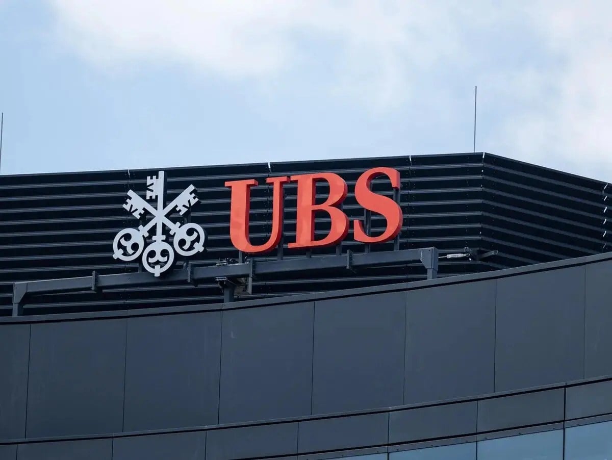پیشبینی UBS: اقتصاد آمریکا روی موج هوش مصنوعی ایستاده؛ اما زیر این تابآوری، ریسکهای پنهان وجود دارد