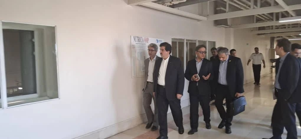 بازدید مدیرعامل بانک رفاه از خطوط تولید هلدینگ پارت‌سازان در مشهد