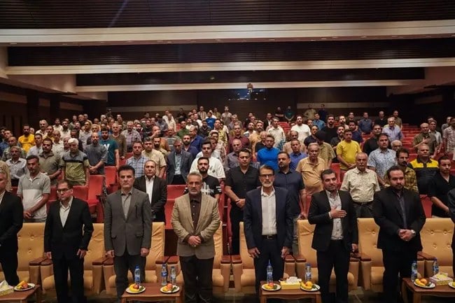 برگزاری همایش اتحادیه صنف تعمیرکاران اتومبیل سبک و سنگین شیراز/ تعمیرکاران خودرو بهروز میشوند